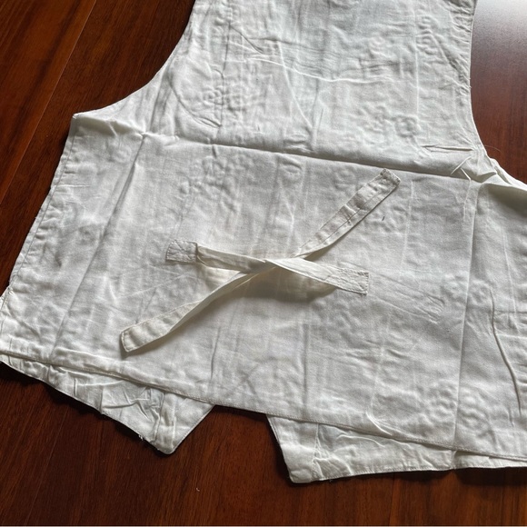 Vintage Embroidered Rosette Vest - Picture 6 of 7